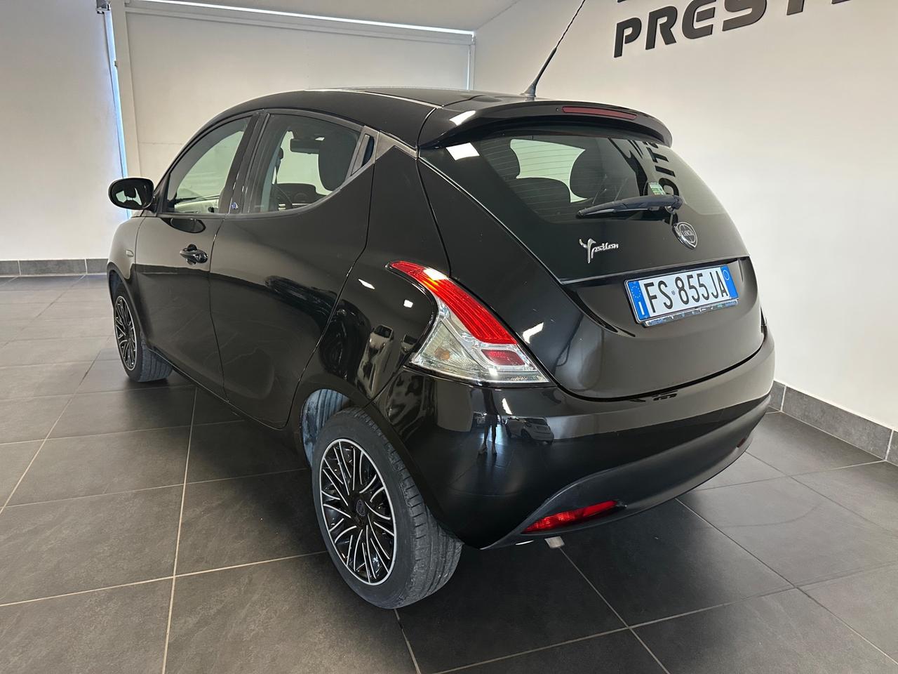 LANCIA YPSILON 1.2 BENZINA 69CV NEOPATENTATI