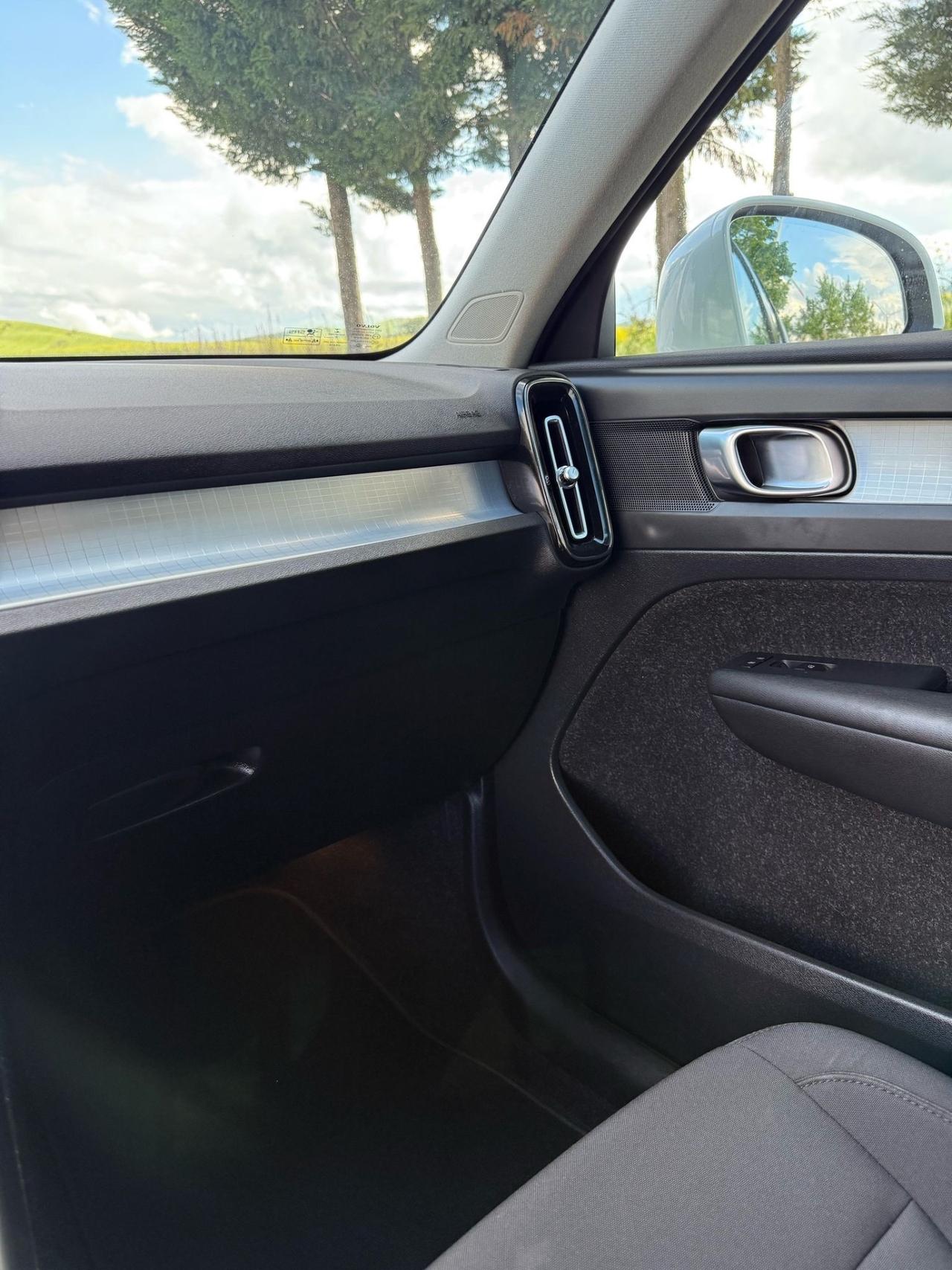 Volvo XC40 D3 AWD Geartronic Momentum auto Pro N1