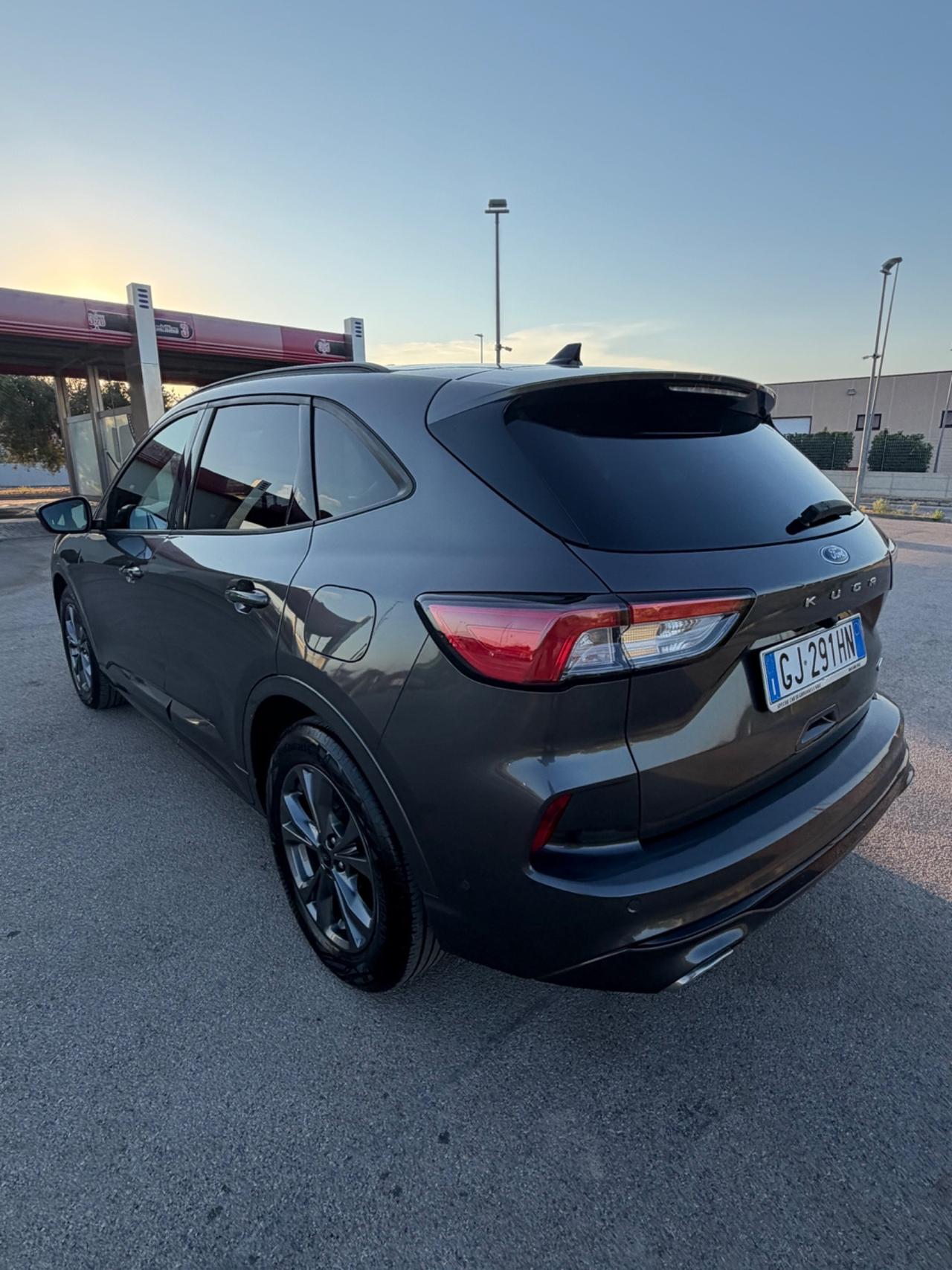 Ford Kuga 2.5 Plug In Hybrid 225 CV CVT 2WD ST-Line Design