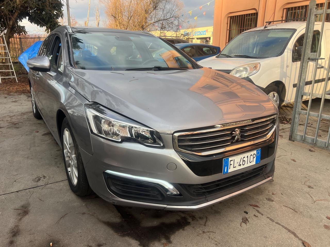 Peugeot 508 BlueHDi 120 EAT6 S&S SW Allure