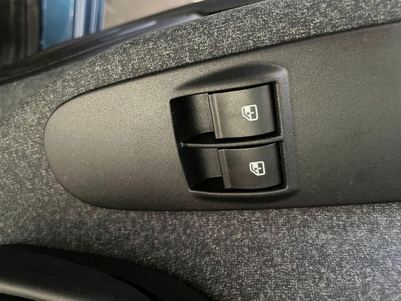 Lancia Ypsilon 1.0 FireFly 5 porte S&S Hybrid Silver