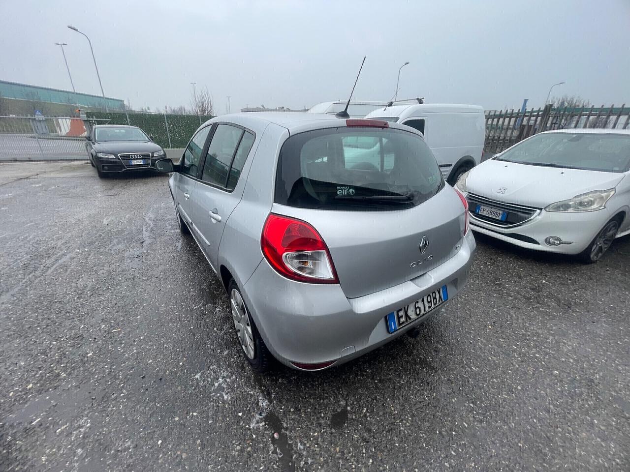 Renault Clio 1.2 16V 5 porte Dynamique