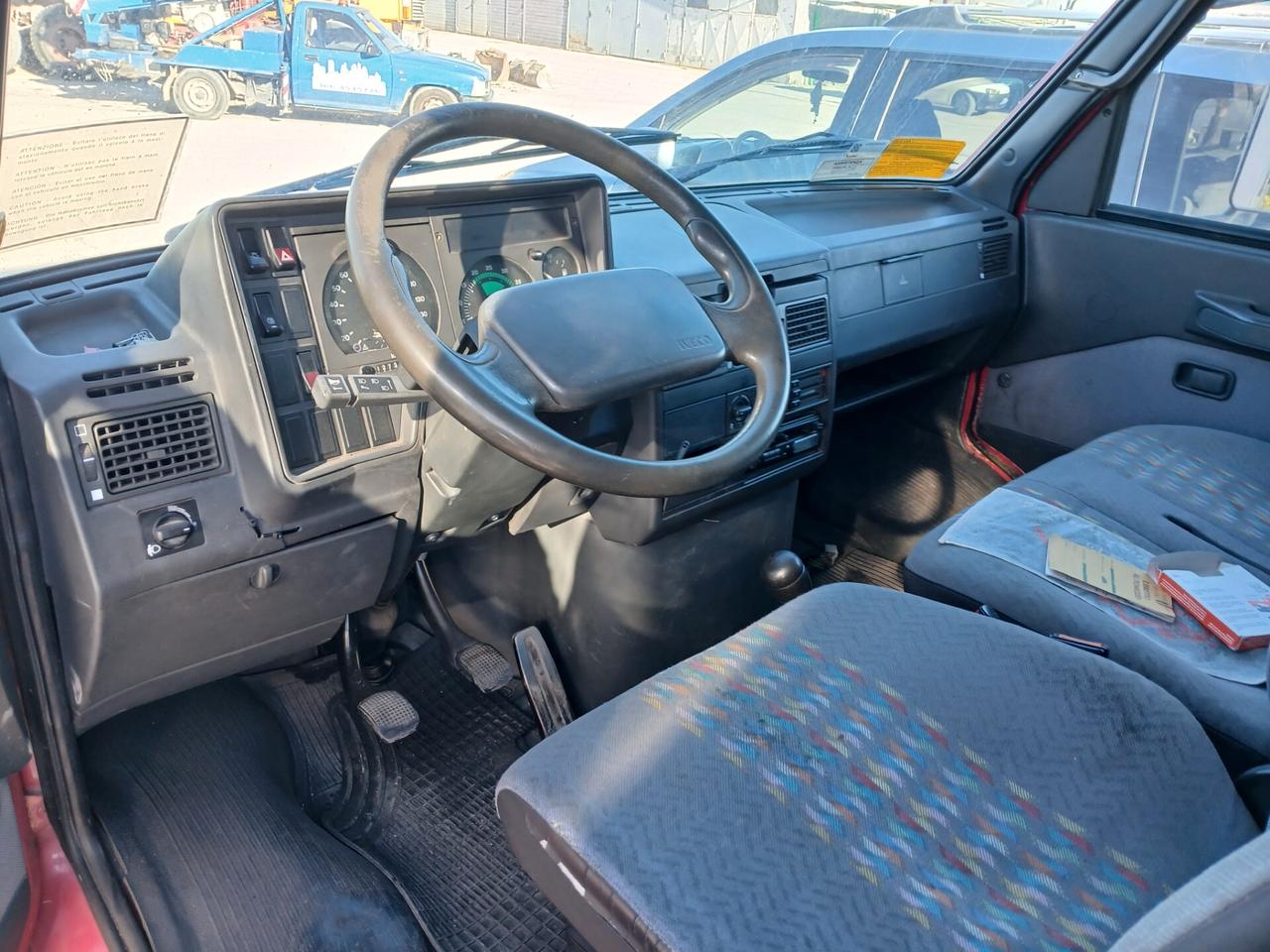 IVECO DAILY 59.12 CON CASSA CONGELATORE