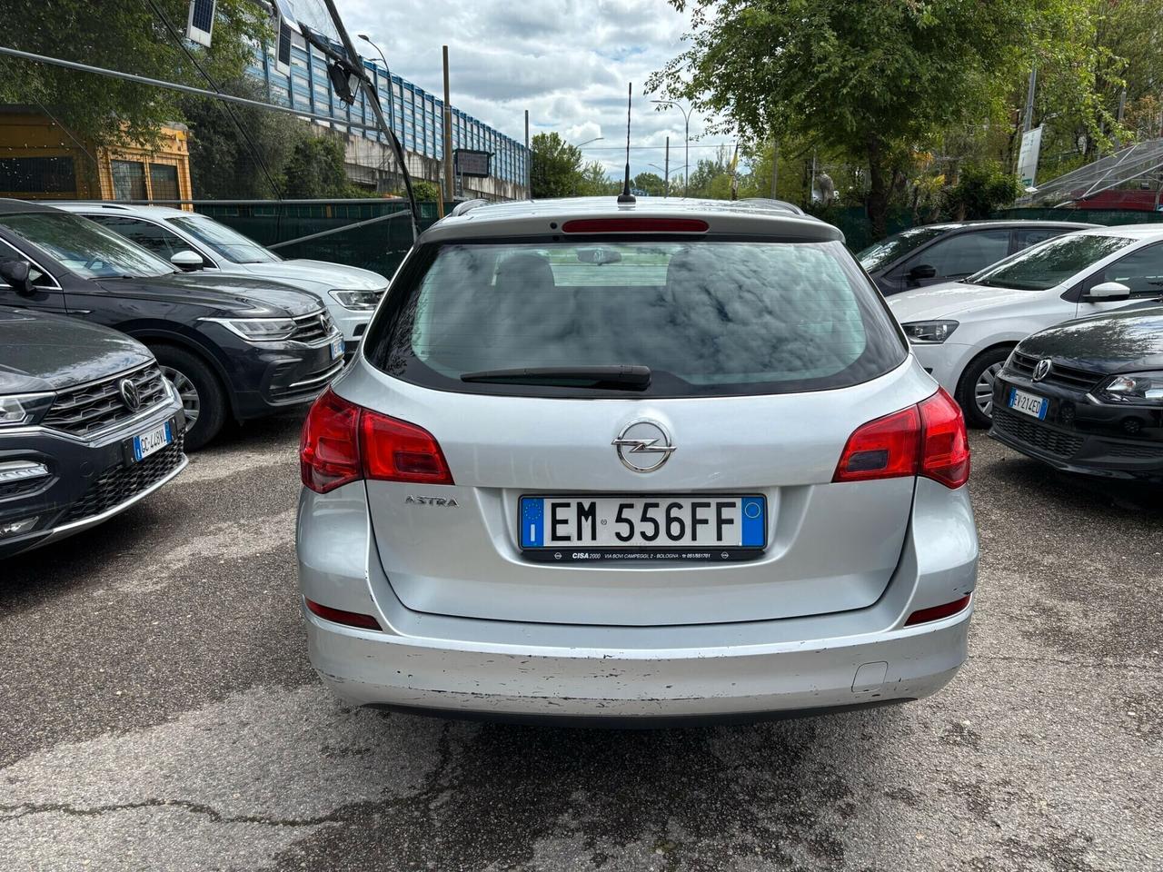 Opel Astra 1.4 100CV Sports Tourer Cosmo ok Neopatentati