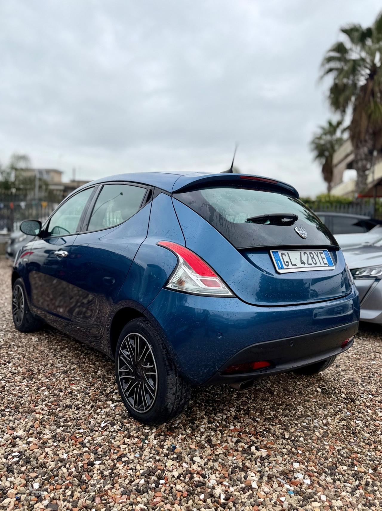 Lancia Ypsilon 1.0 FireFly 5 porte A. Ferretti Full Optional