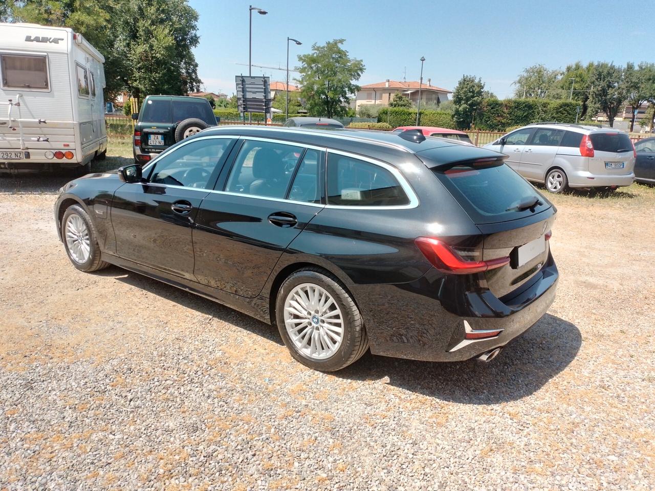 BNW 320E 2.0 Touring Luxury 163cv Plug-in Hybrid