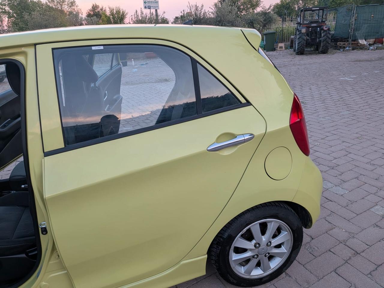 Kia Picanto 1.0 12V EcoGPL 5 porte Glam