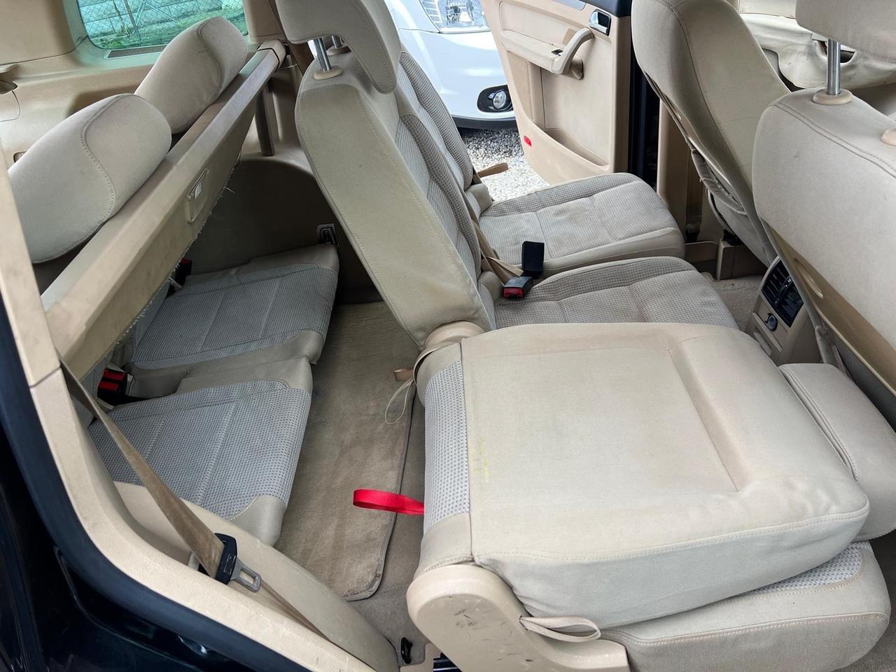 Volkswagen Touran 1.6 16V FSI Highline