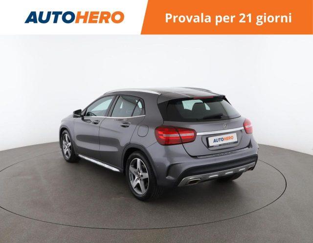 MERCEDES-BENZ GLA 180 Premium