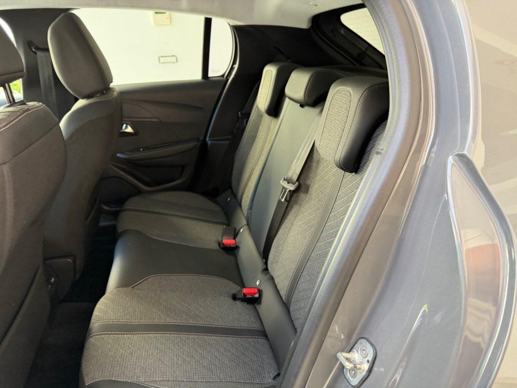 Peugeot 208 Hybrid 110 e-DCS6 Allure da €199,00 mensili