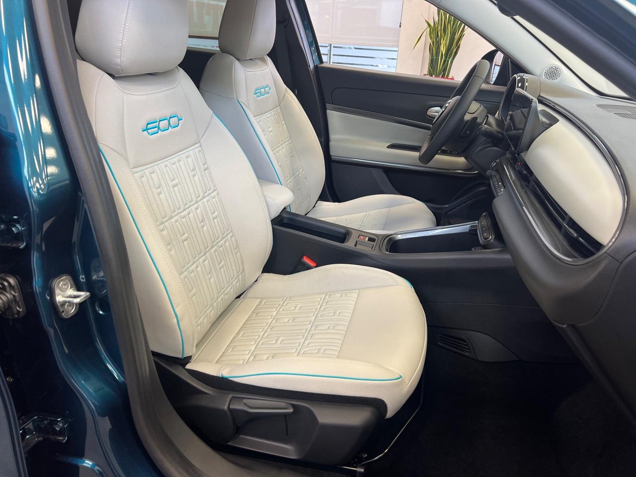 Fiat 600 Hybrid 110 CV DCT MHEV La Prima