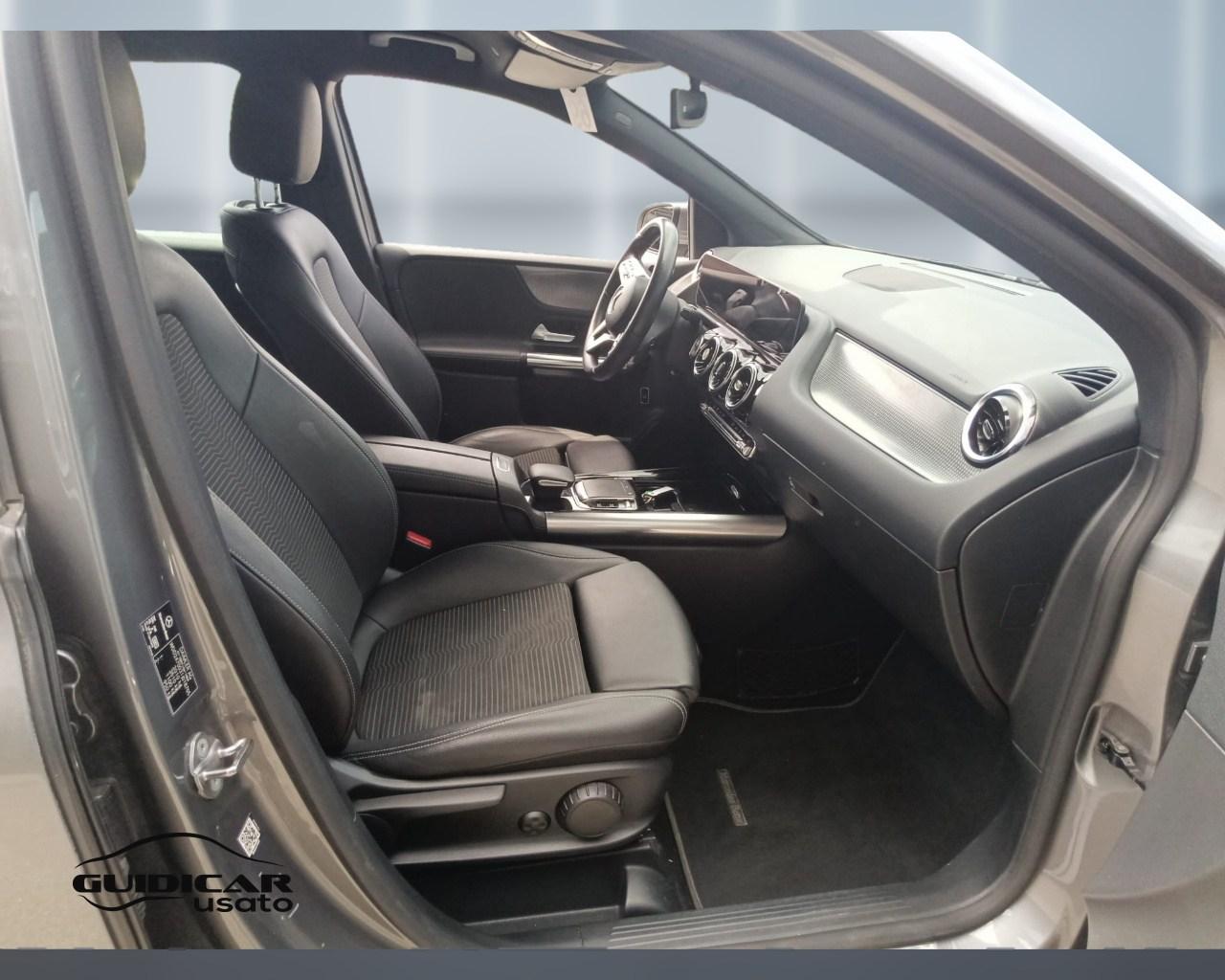 Mercedes-Benz Classe B - W247 2018 - B 180 d Sport Plus auto
