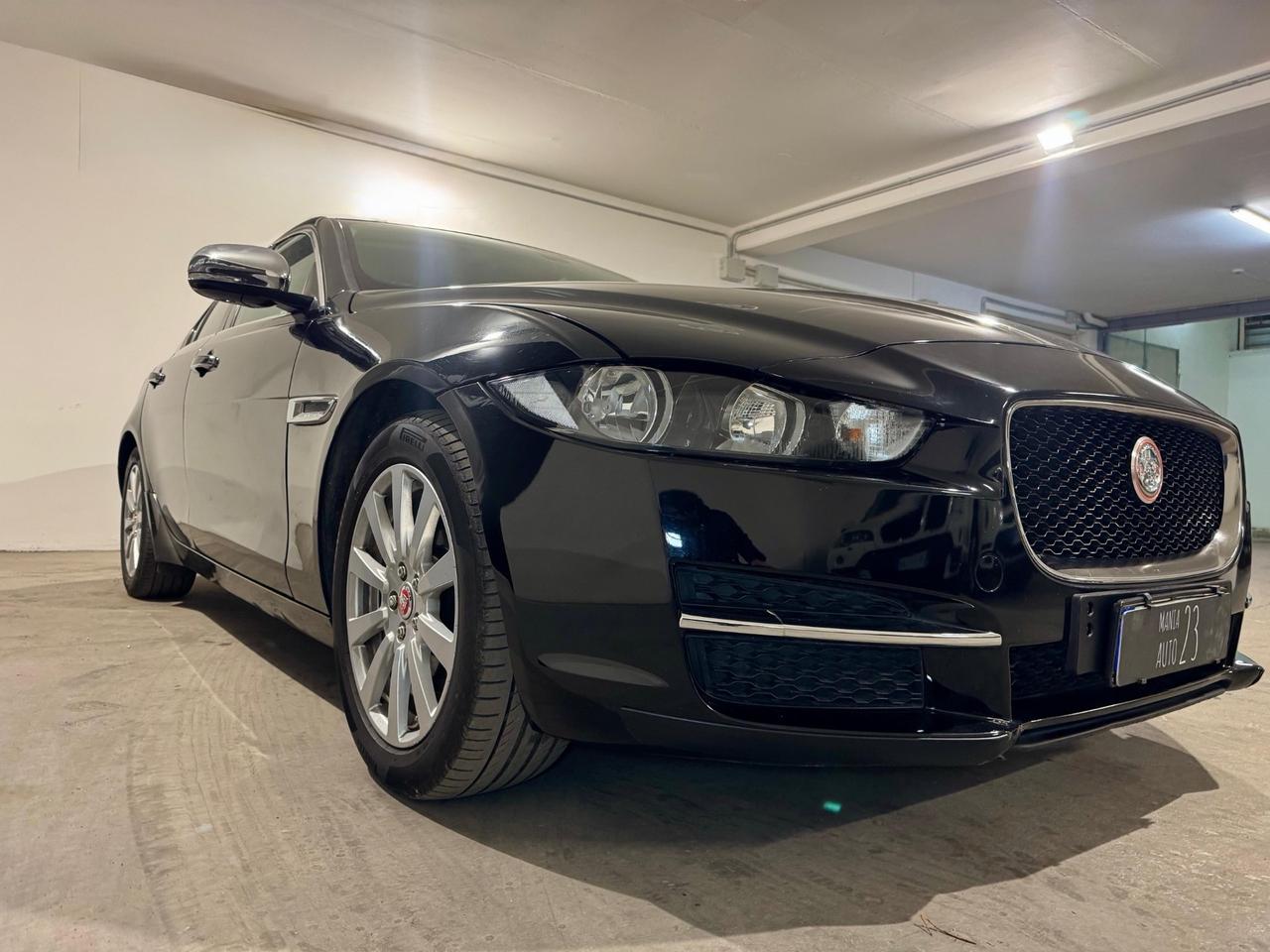 JAGUAR XE*2.0*180 CV*AWD*R-LINE*