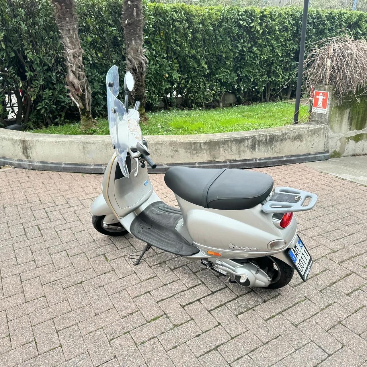 Vespa 150 ET4 VESPA ET4 150CC