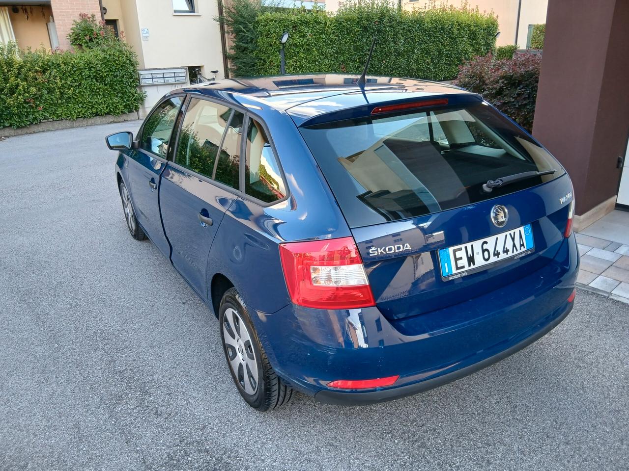 Skoda Rapid 1.2 TSI 86CV Active neopatentati tua a € 158 mese