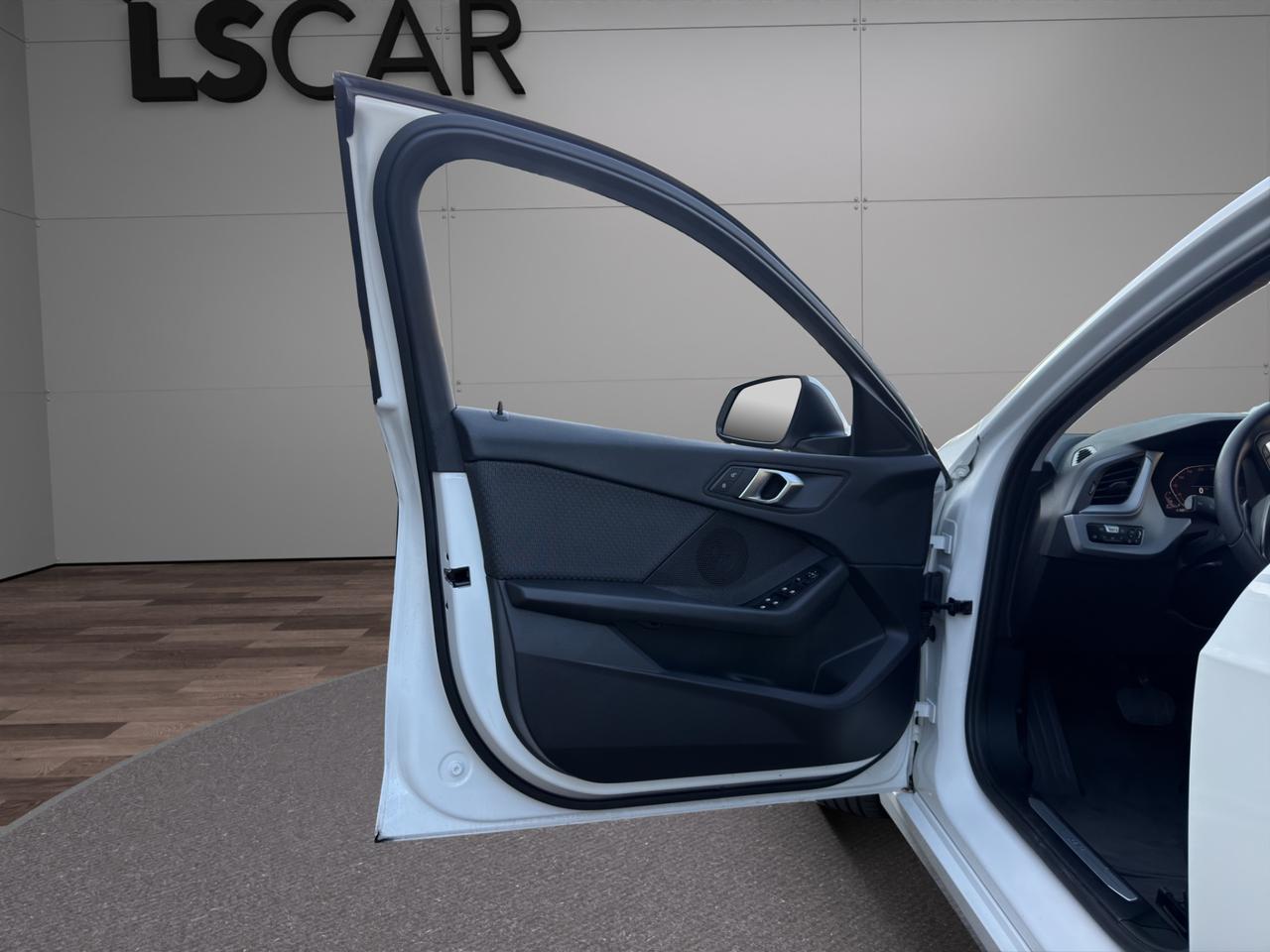 BMW Serie 1 116d - Automatica - Neopatentati - Condizioni pari nuovo - Promo finanziamento