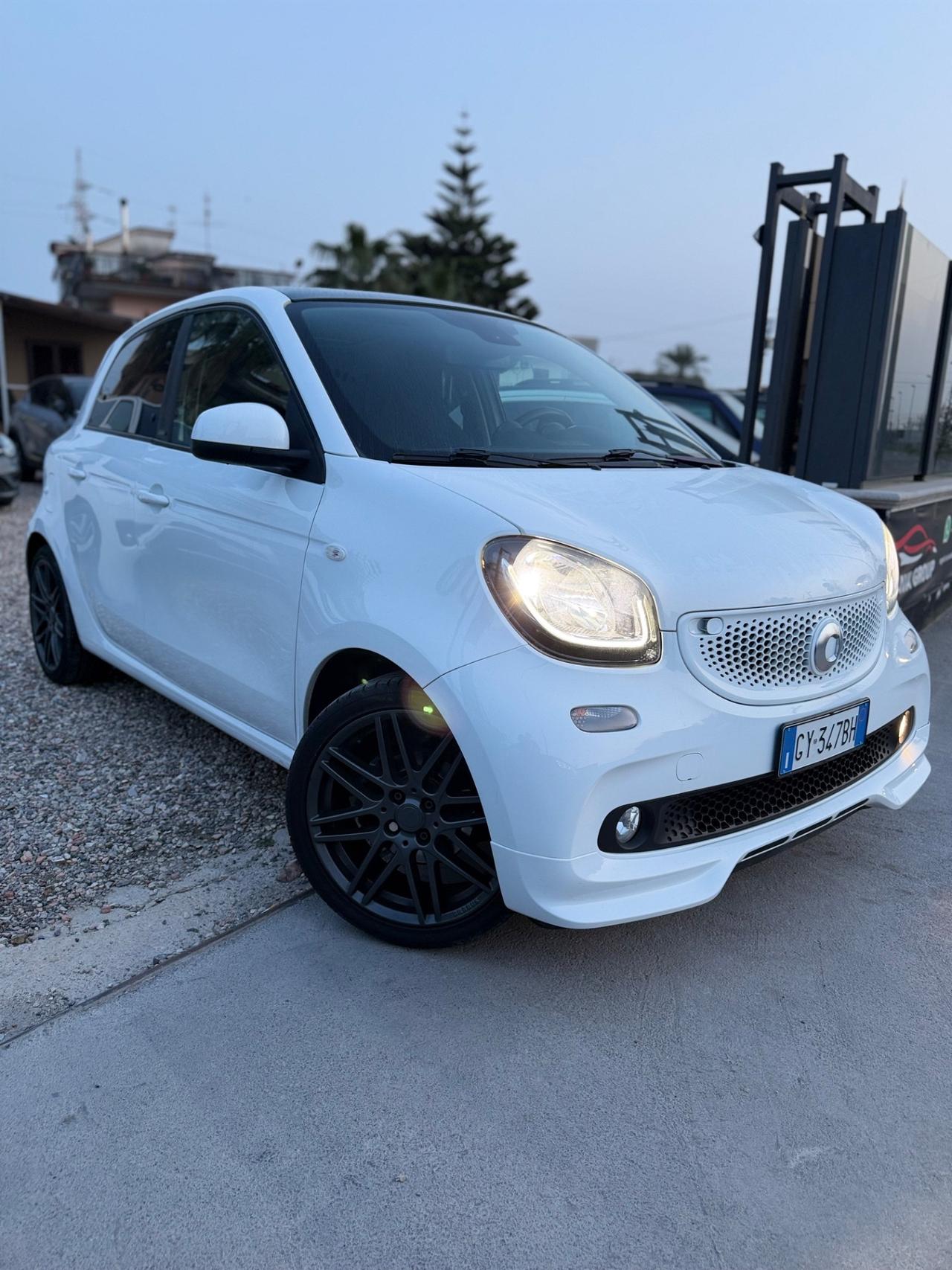 Smart ForFour 70 1.0 twinamic Allestita Brabus