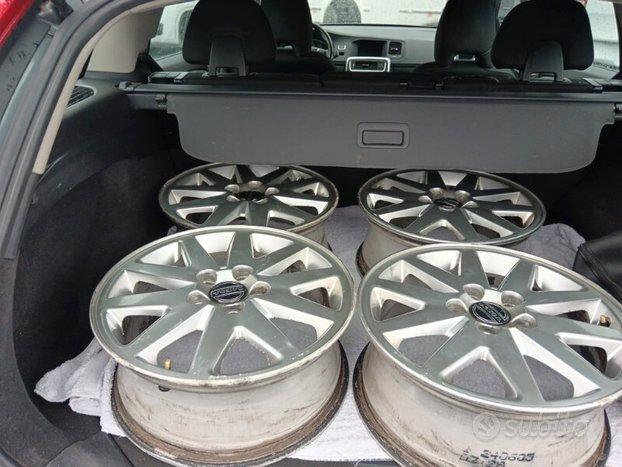 VOLVO V60 (2010-2018) V60 D2 Geartronic Kinetic