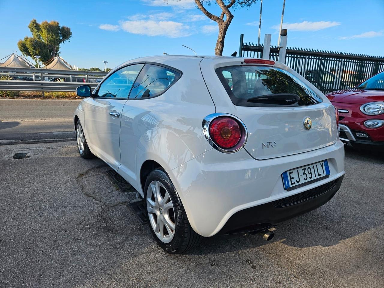 Alfa Romeo MiTo 1.3 JTDm Distinctive 2011