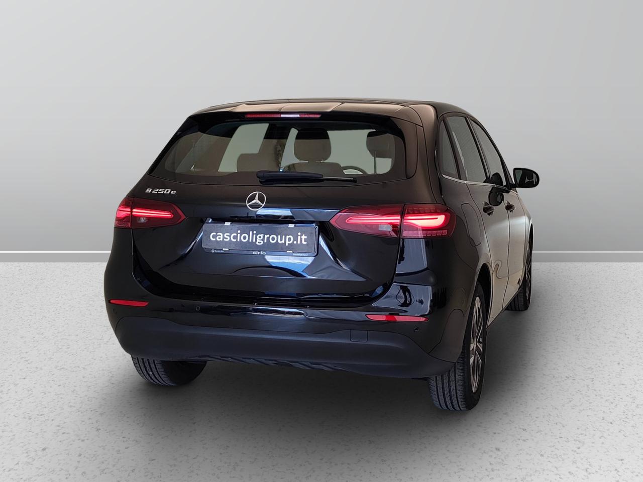 Mercedes-Benz Classe B - W247 2023 - B 250 e phev Advanced auto