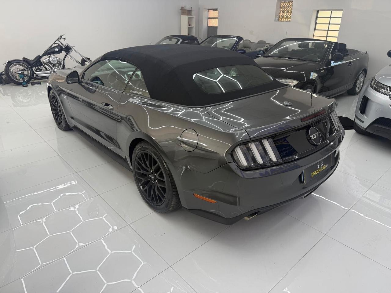 Ford Mustang Convertible 5.0 V8 421CV - Benzina