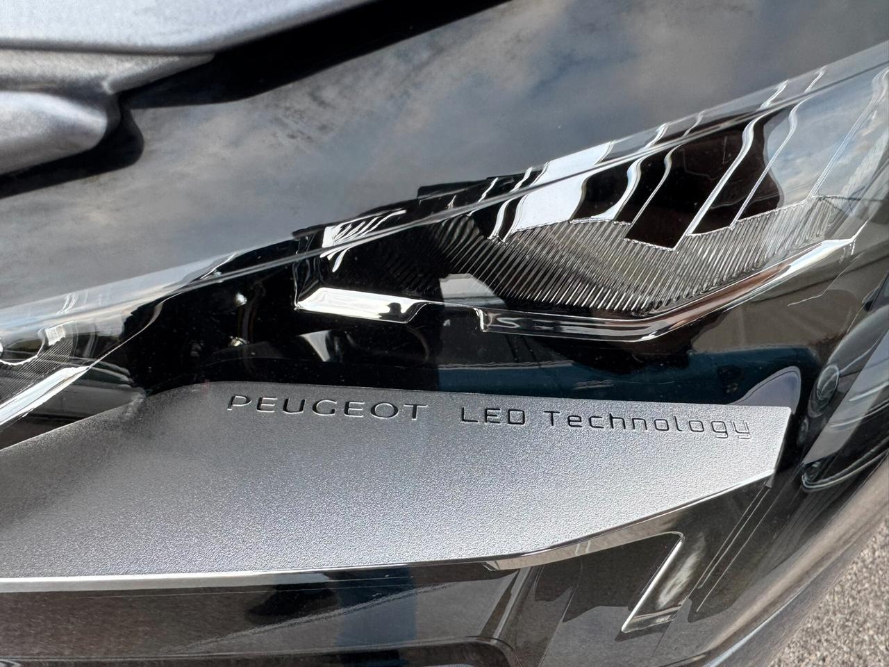 Peugeot 3008 BlueHDi 130 S&S EAT8 Allure