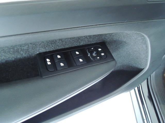 VOLVO XC40 T3 Geartronic Momentum