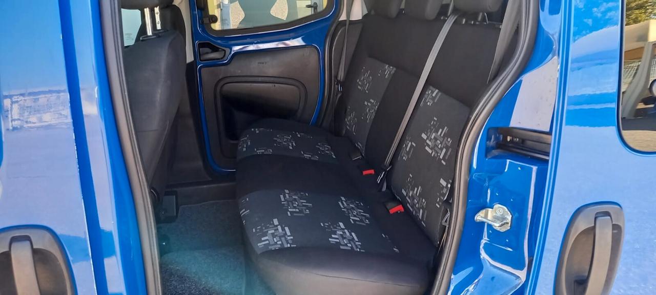FIAT QUBO Benzina e Metano CC. 1.368 - 5 Porte 5 Posti Utilizzabile anche per i Neopatentati.