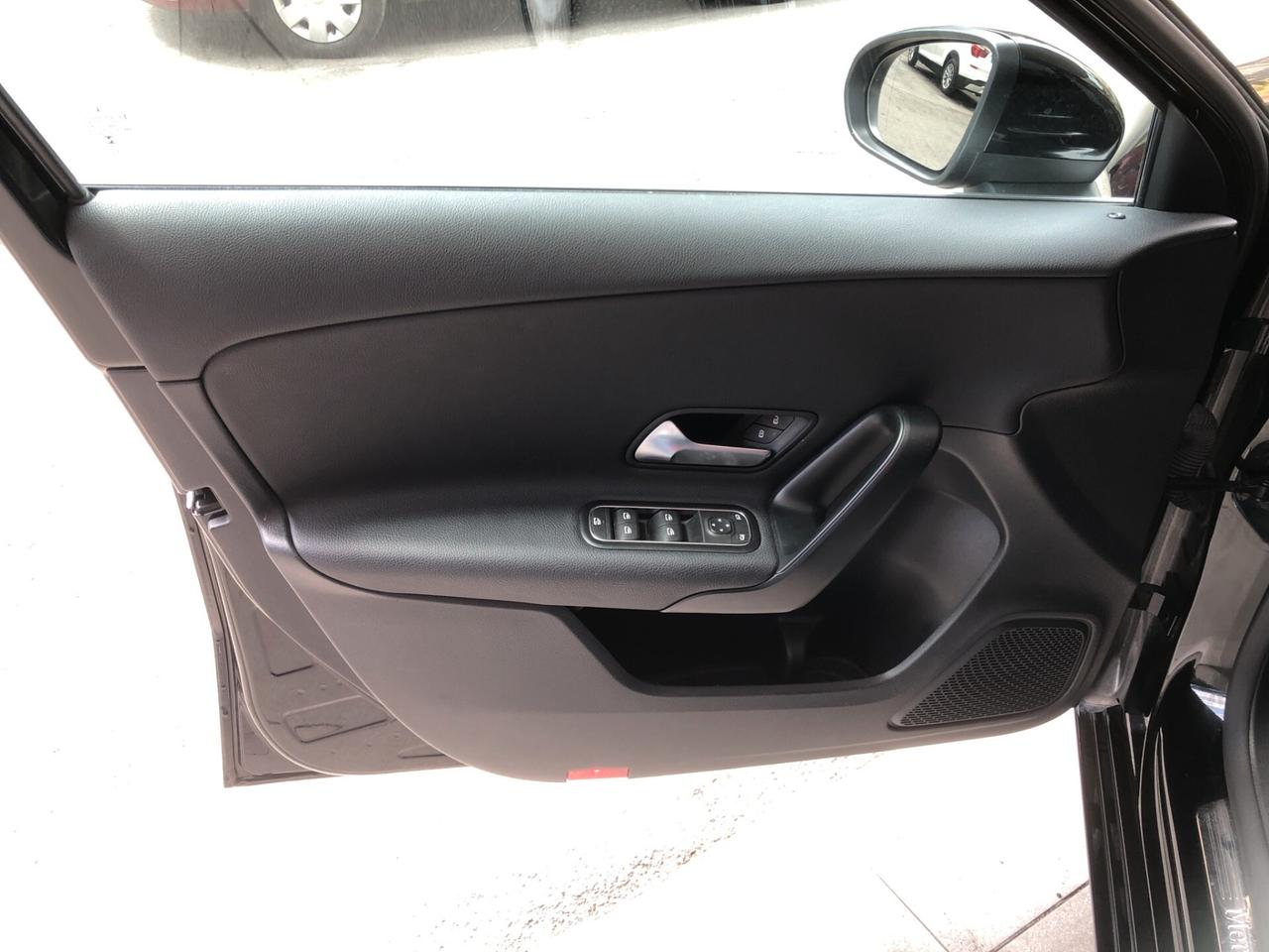 Mercedes-benz A 180 A 180 d Automatic Business 116CV