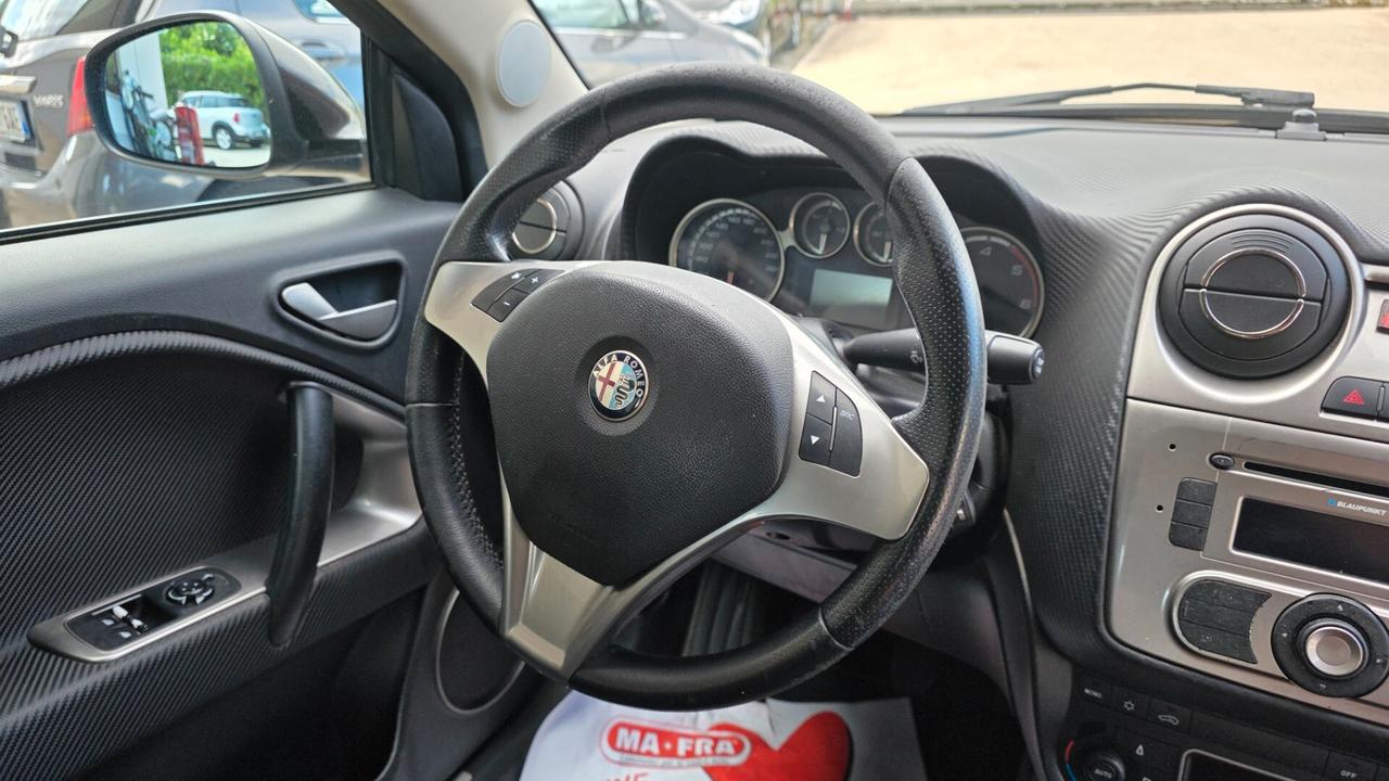 Alfa Romeo MiTo 1.6 JTDm 16V Distinctive Premium Pack