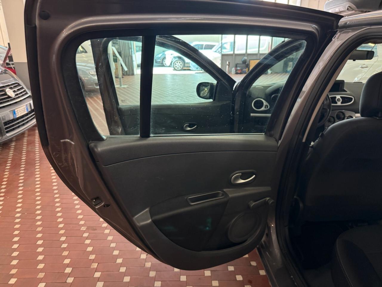 Renault Clio 1.2 16V 5 porte Live! - IDEALE PER NEOPATENTATI
