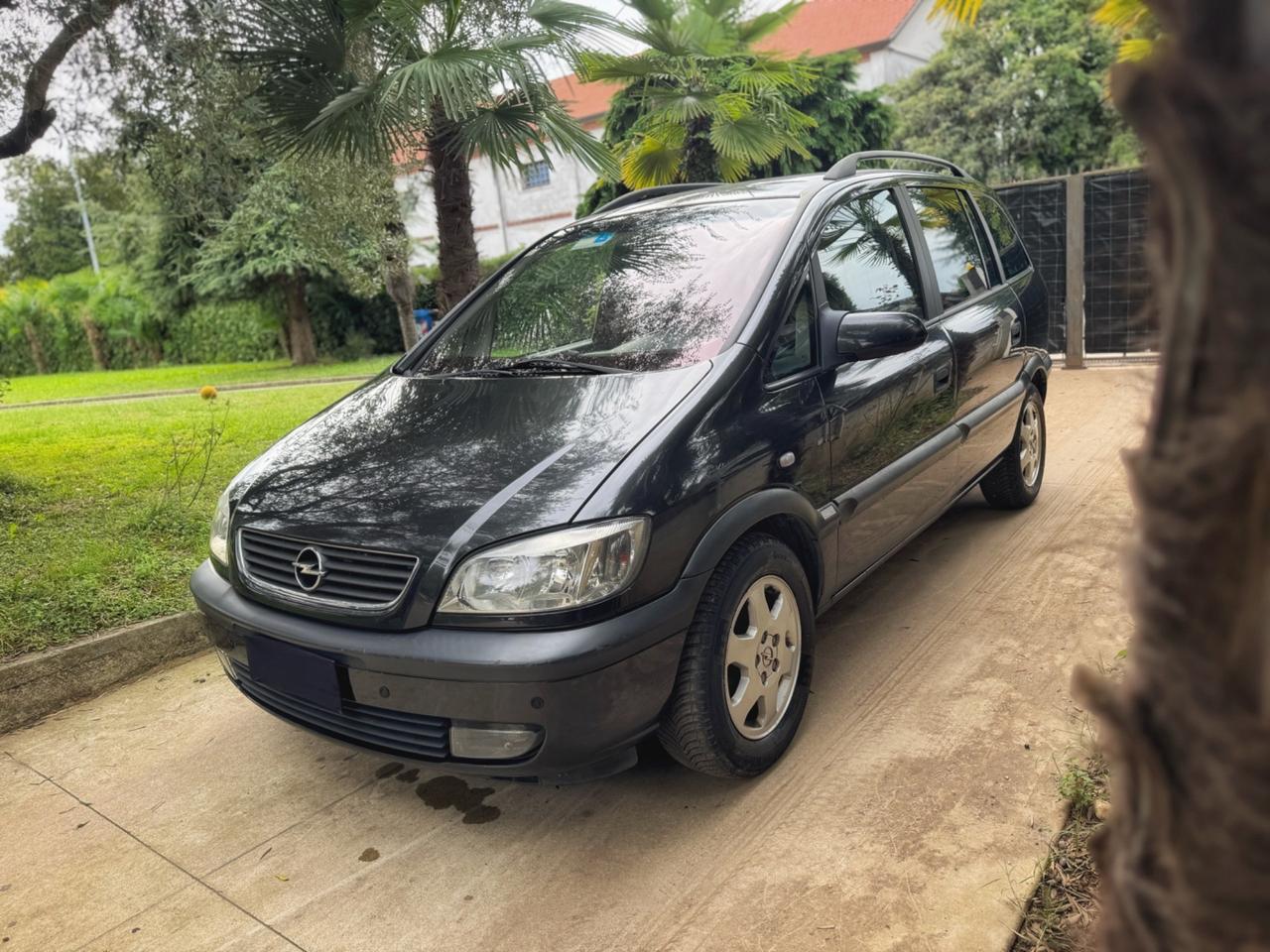 Opel Zafira 2.0 16V DTI cat Elegance