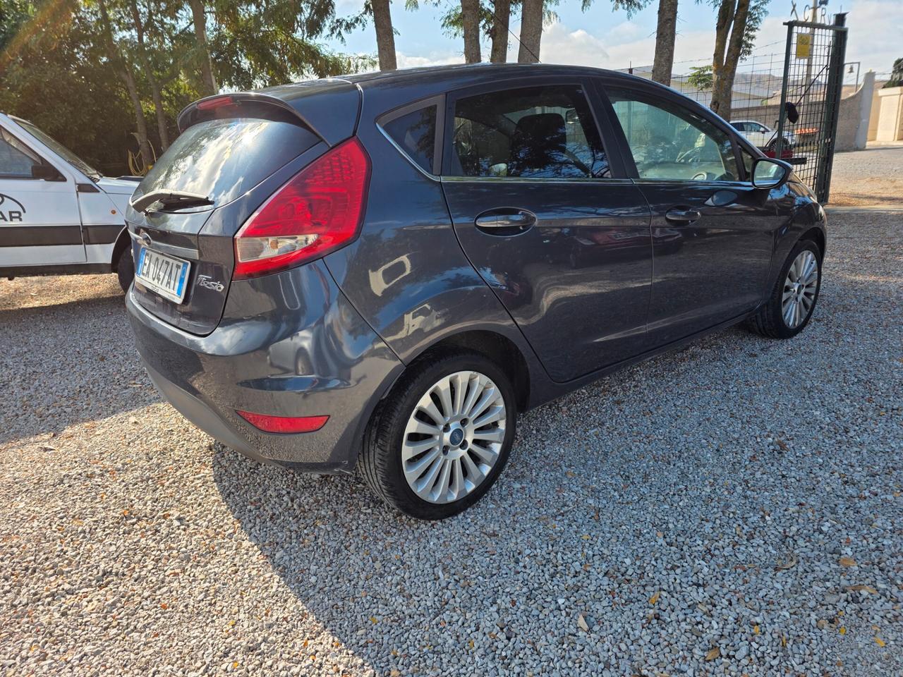 Ford Fiesta 1.4 TDCi 5p. Titanium