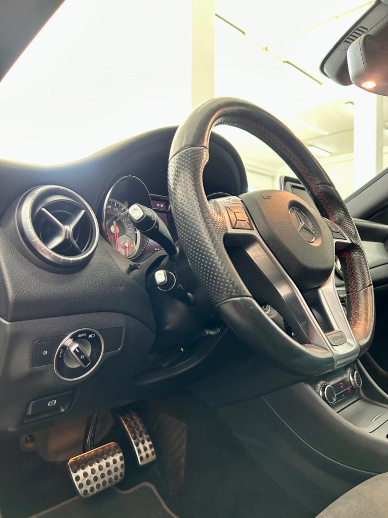 Mercedes CLA 200 Premium AMG TETTO FULL
