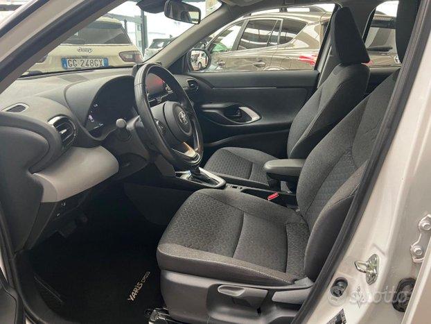 TOYOTA Yaris Cross 1.5 Hybrid 5p. E-CVT Business