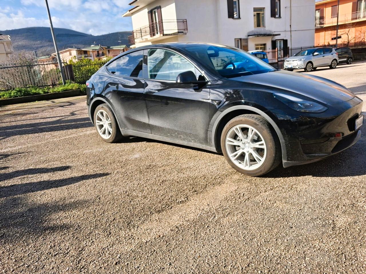 Tesla Model Y Long Range RWD
