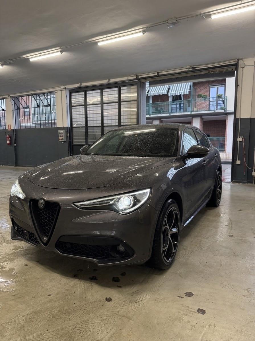 Alfa Romeo Stelvio sprint 2.2 Turbo Diesel 190 CV – 2020 | Allestimento Top + Cerchi Quadrifoglio | Perfetta, Tagliandata e Prevenzione Completa