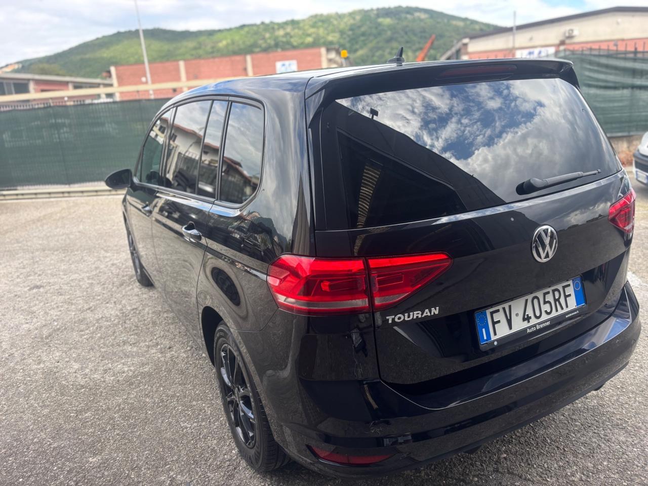Volkswagen Touran 1.6 TDI 115 CV 7 posti km 180 mil anno 2019 euro 6
