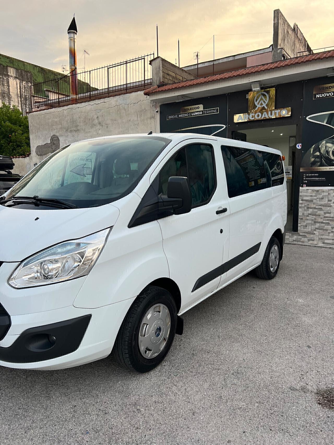 Ford Transit Custom 9 posti 2.2 TDCi 105 cv