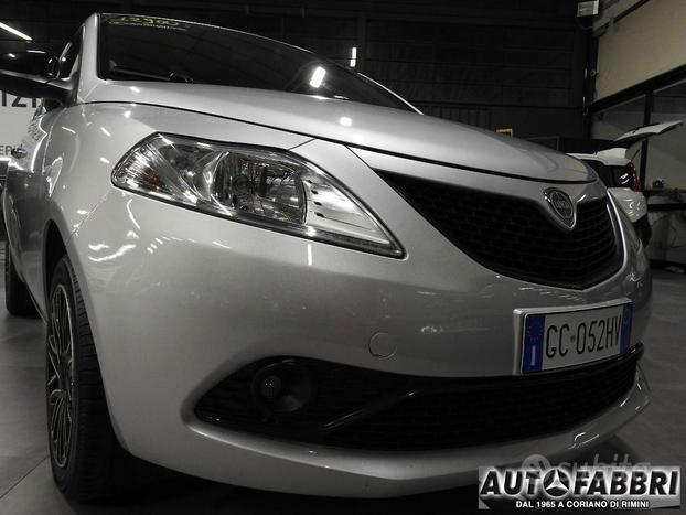 LANCIA - Ypsilon - 1.0 FireFly 5p. S&S Hybrid Gold