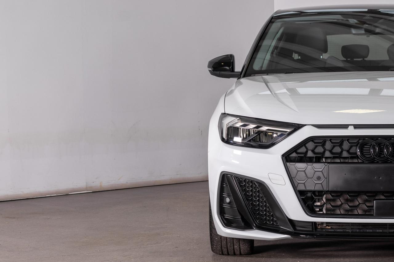 Audi A1 Sportback 30 Tfsi S Line S Tronic Identity Black
