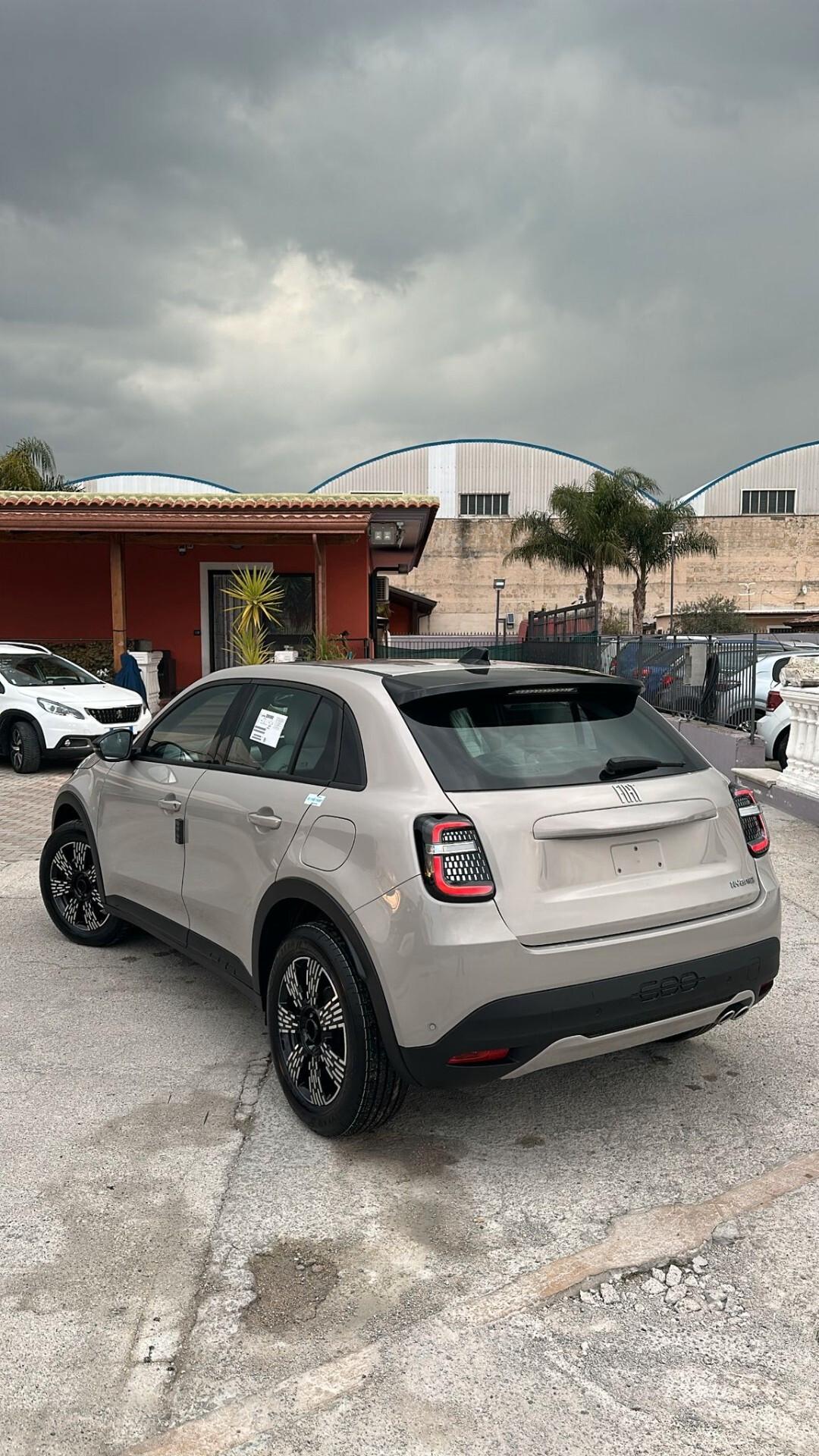 Fiat 600 Hybrid 145 CV CAMBIO AUTOMATICO "ICON"