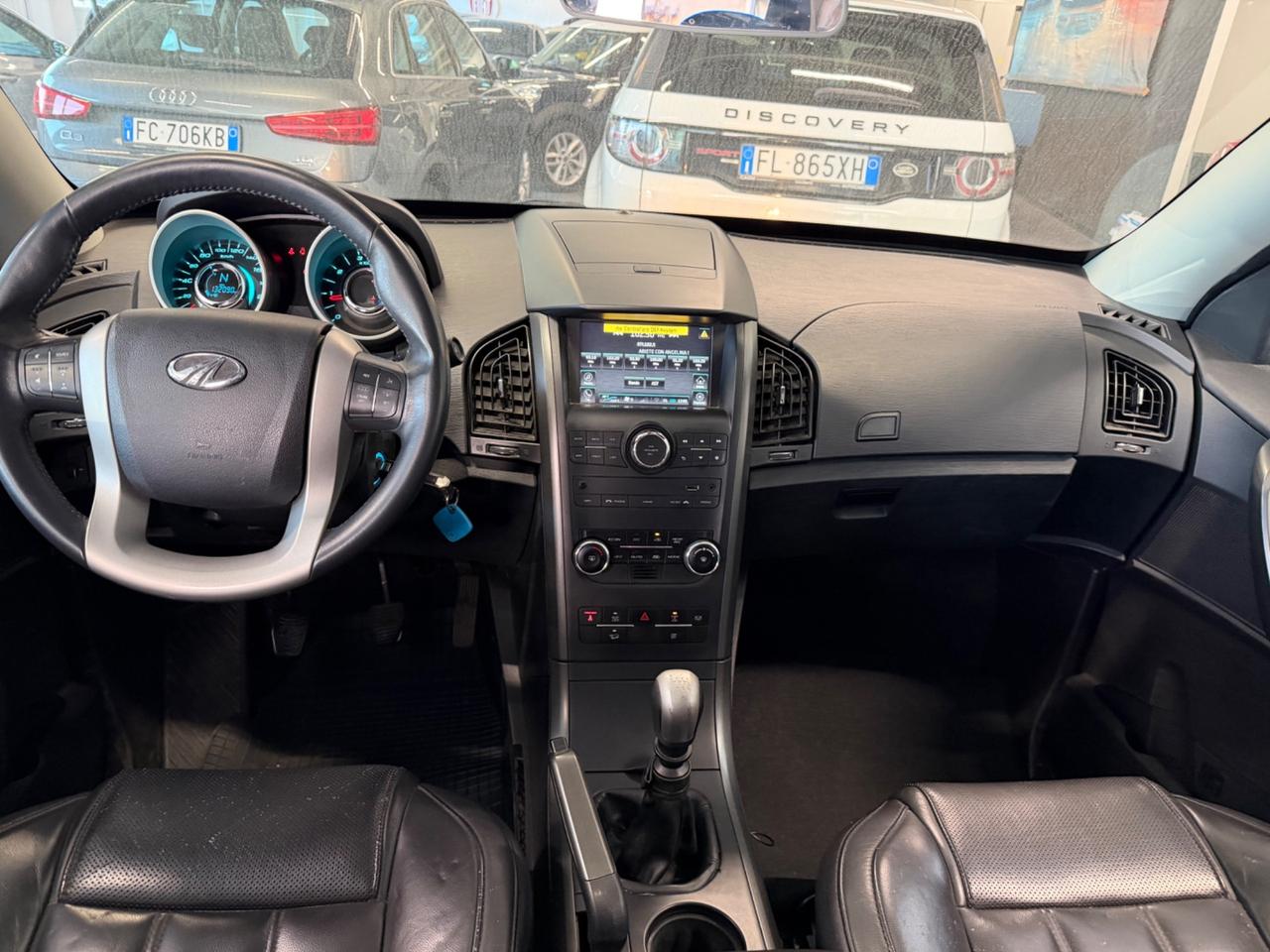 Mahindra XUV500 2.2 16V FWD W10