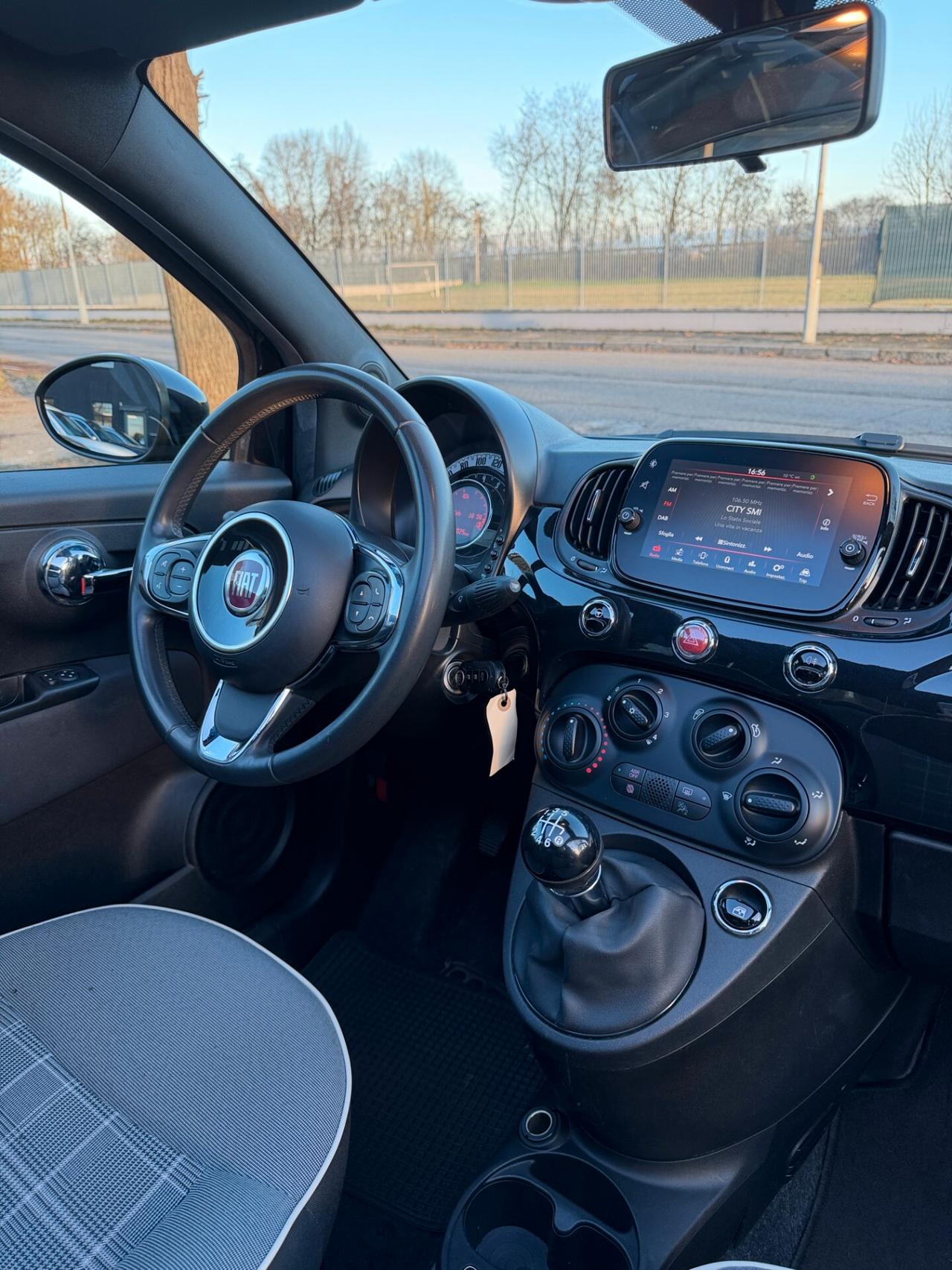 Fiat 500 C 1.0 Hybrid Lounge BLACK EDITION