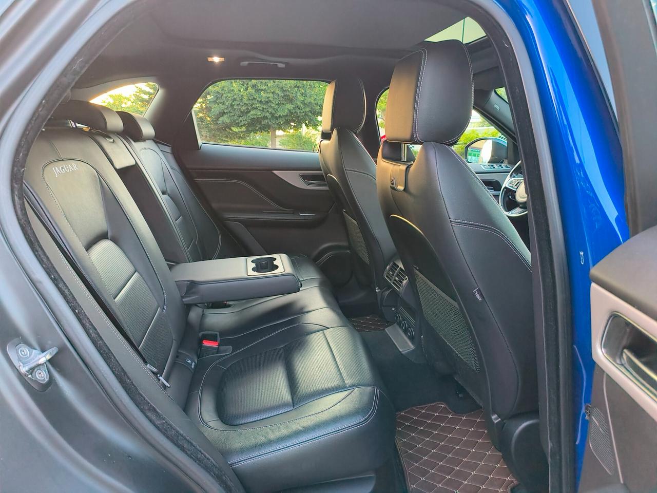 Jaguar F-Pace F PACE 2.0 AWD PORTFOLIO R-SPORT AUTOM.