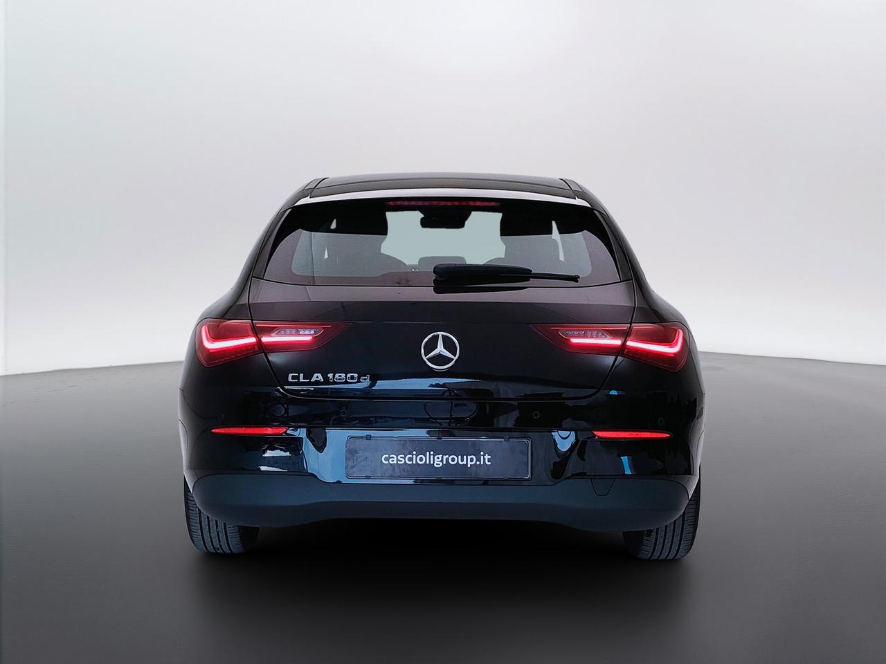Mercedes-Benz CLA Sh.Brake - X118 2023 - CLA Shooting Brake 180 d Advanced auto
