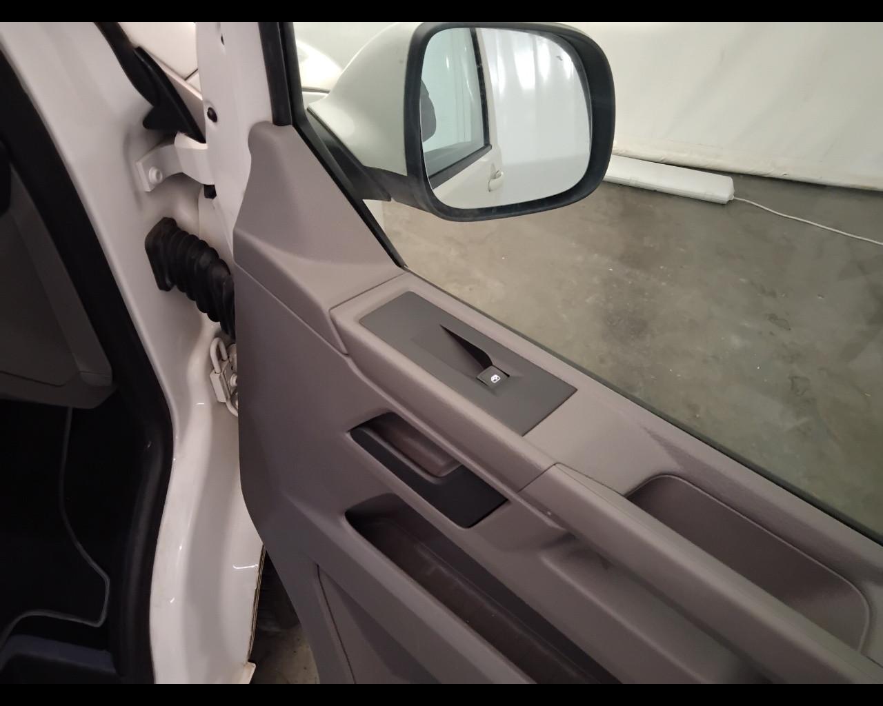 VOLKSWAGEN T6.1 Caravelle 32 - T6.1 Caravelle 2.0 tdi 150cv 3.2t 4motion Comfortline p.l. d