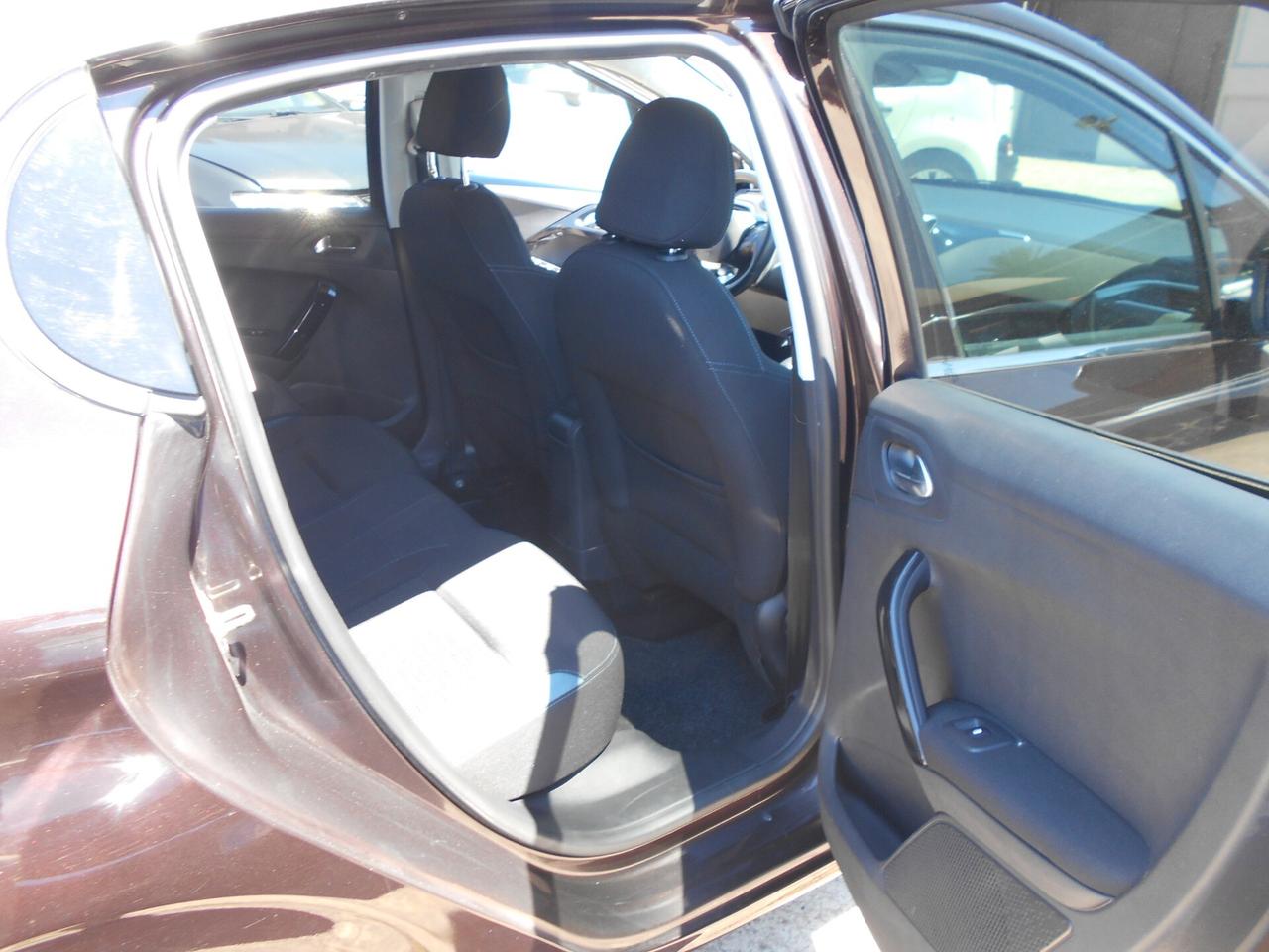 Peugeot 208 1.6 VTi 120 CV 5 porte Allure