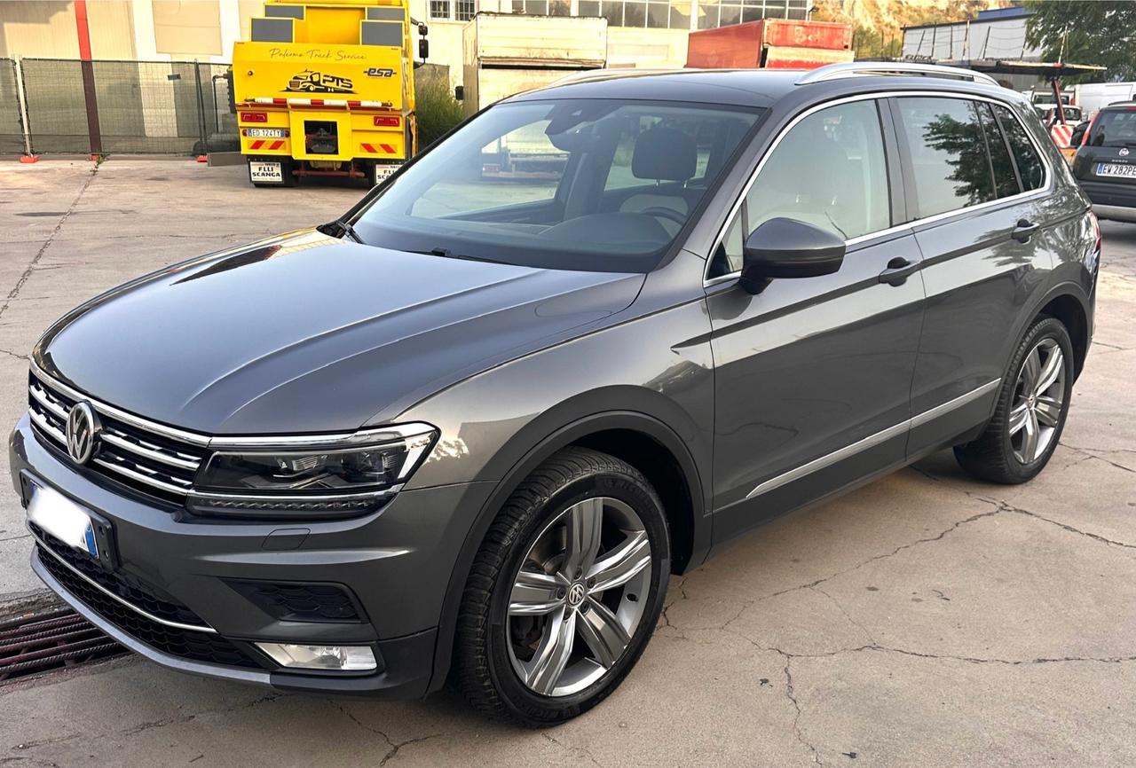 Volkswagen Tiguan 2.0 TDI DSG 4MOTION BlueMotion RLine