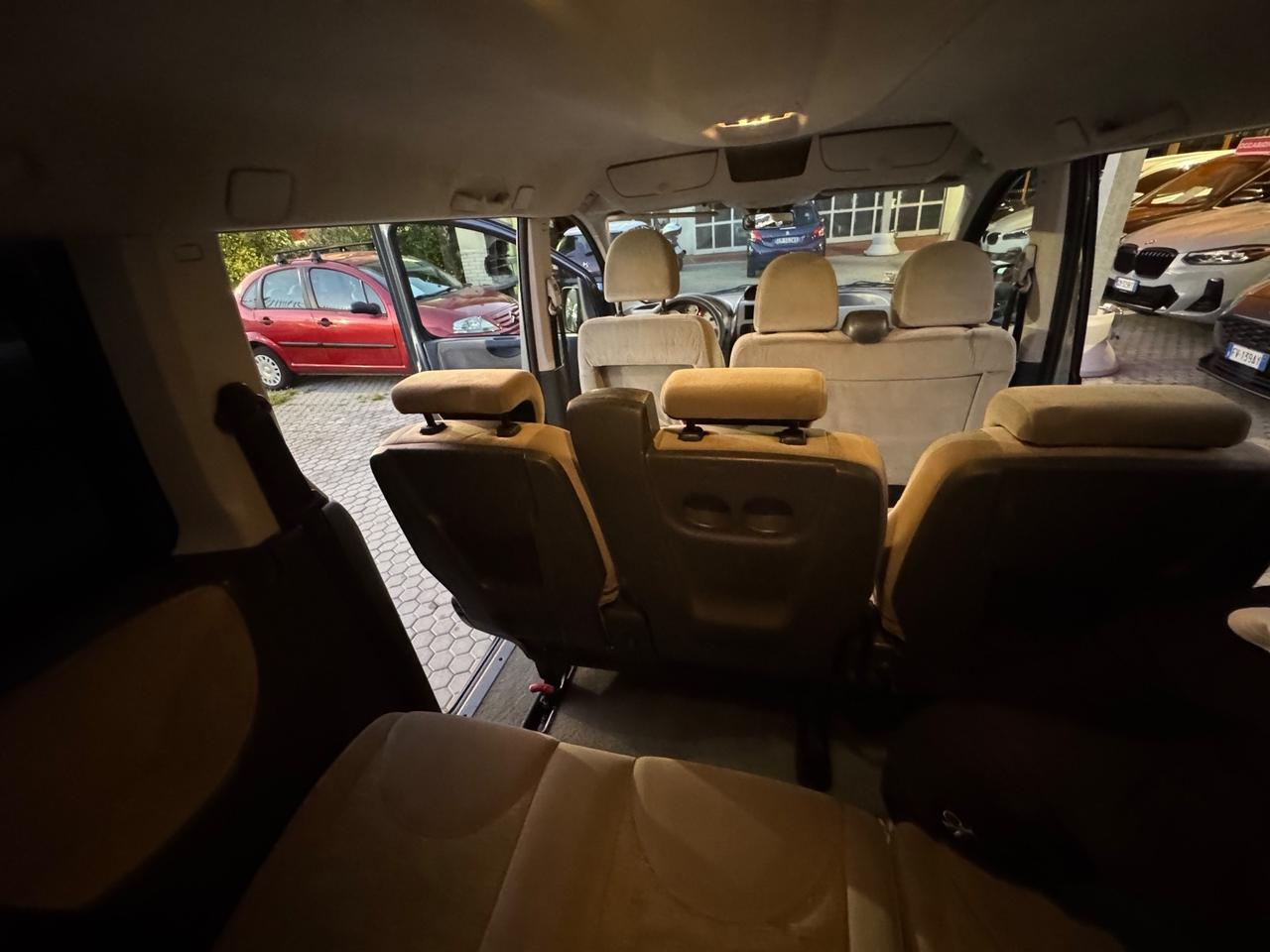 Citroen Jumpy 9 POSTI 2.0 HDi/120